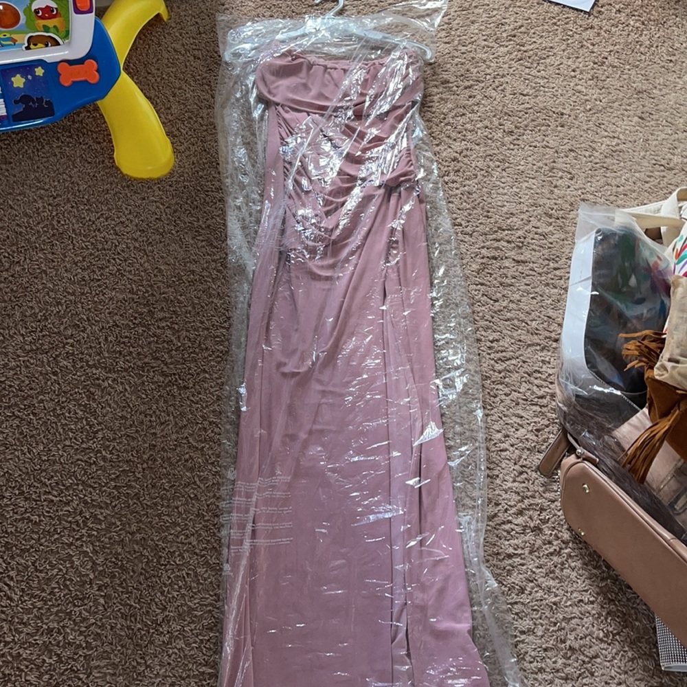 Dress - Picture 5 of 5